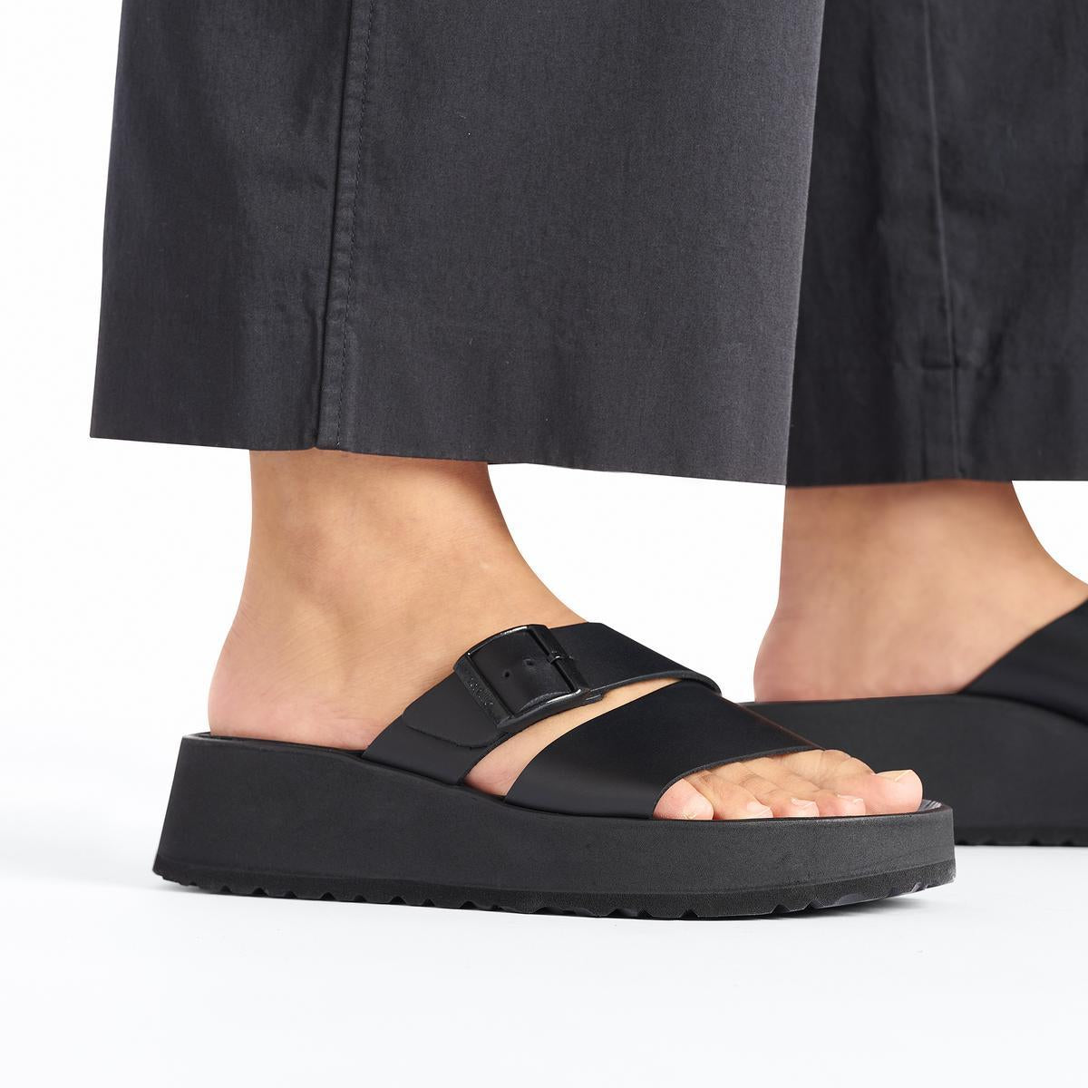 Birkenstock Almina Black - Image 3