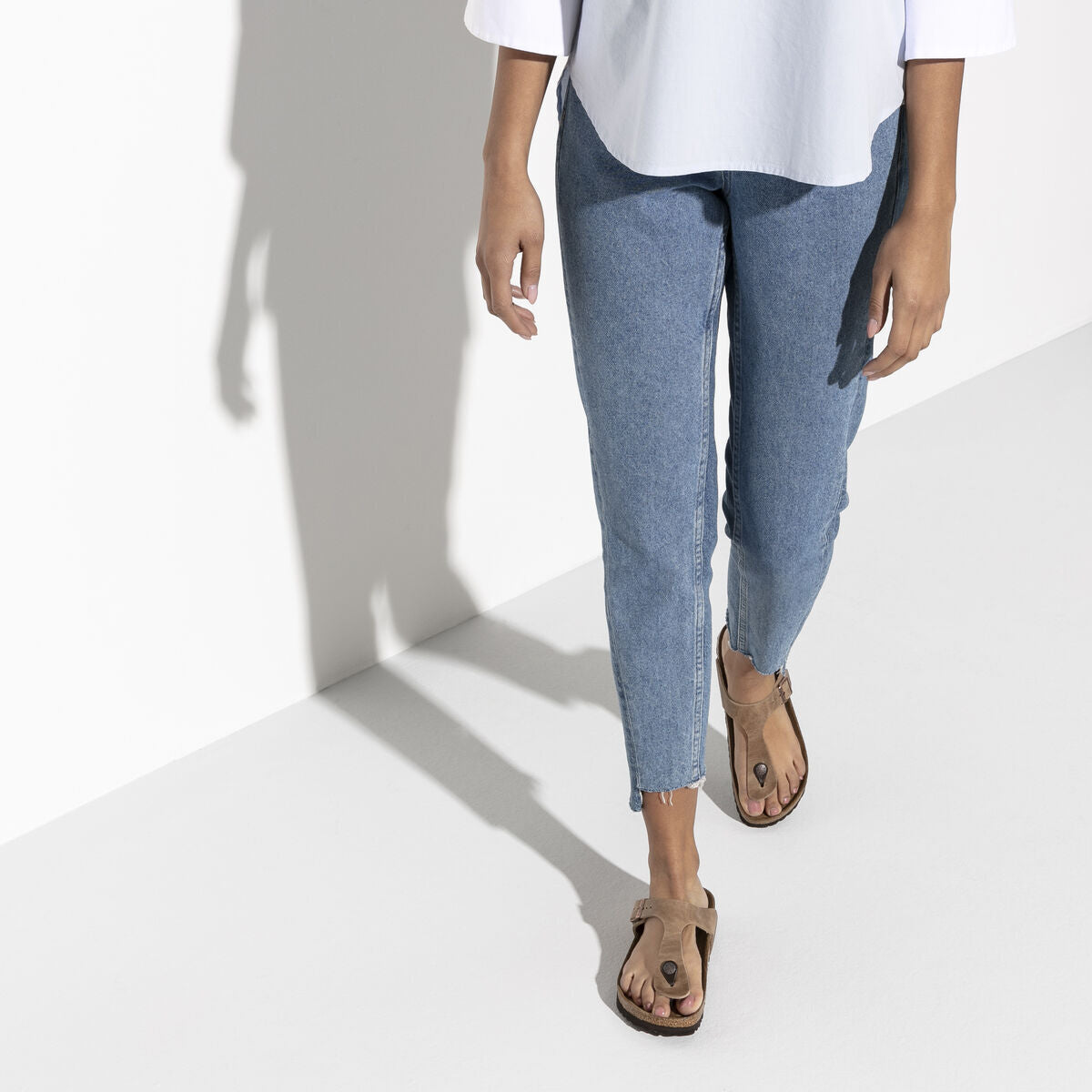 Birkenstock Gizeh Tobacco Brown - Image 2